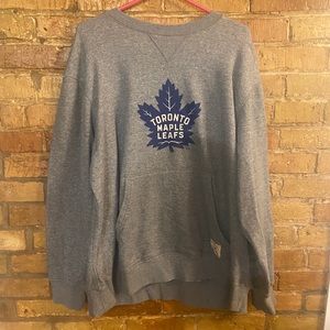 Size Xxl Toronto maple leafs sweater